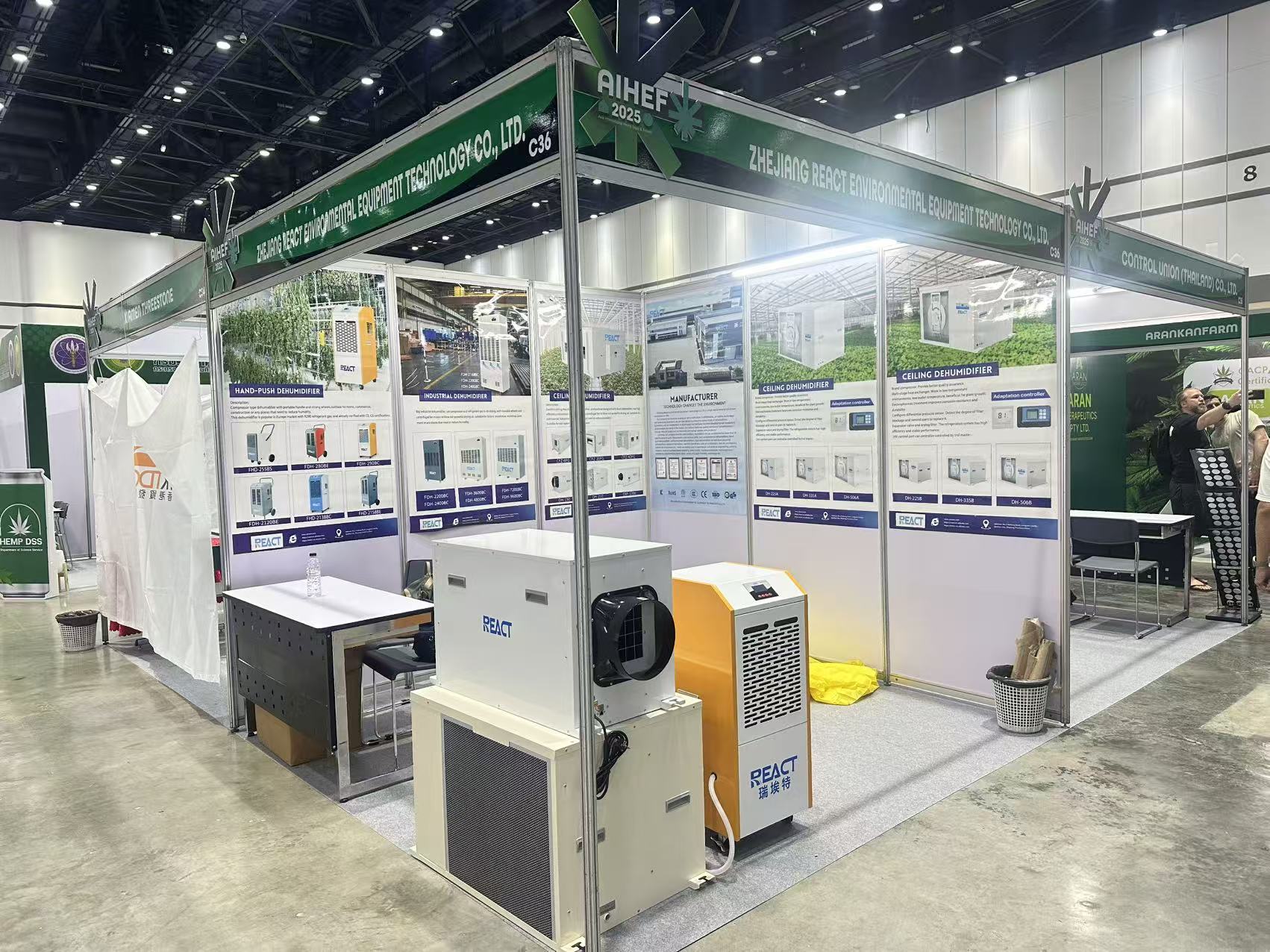 AIHEF exhibition site | REACT booth C32 is popular, with professional dehumidification solutions attracting attention!